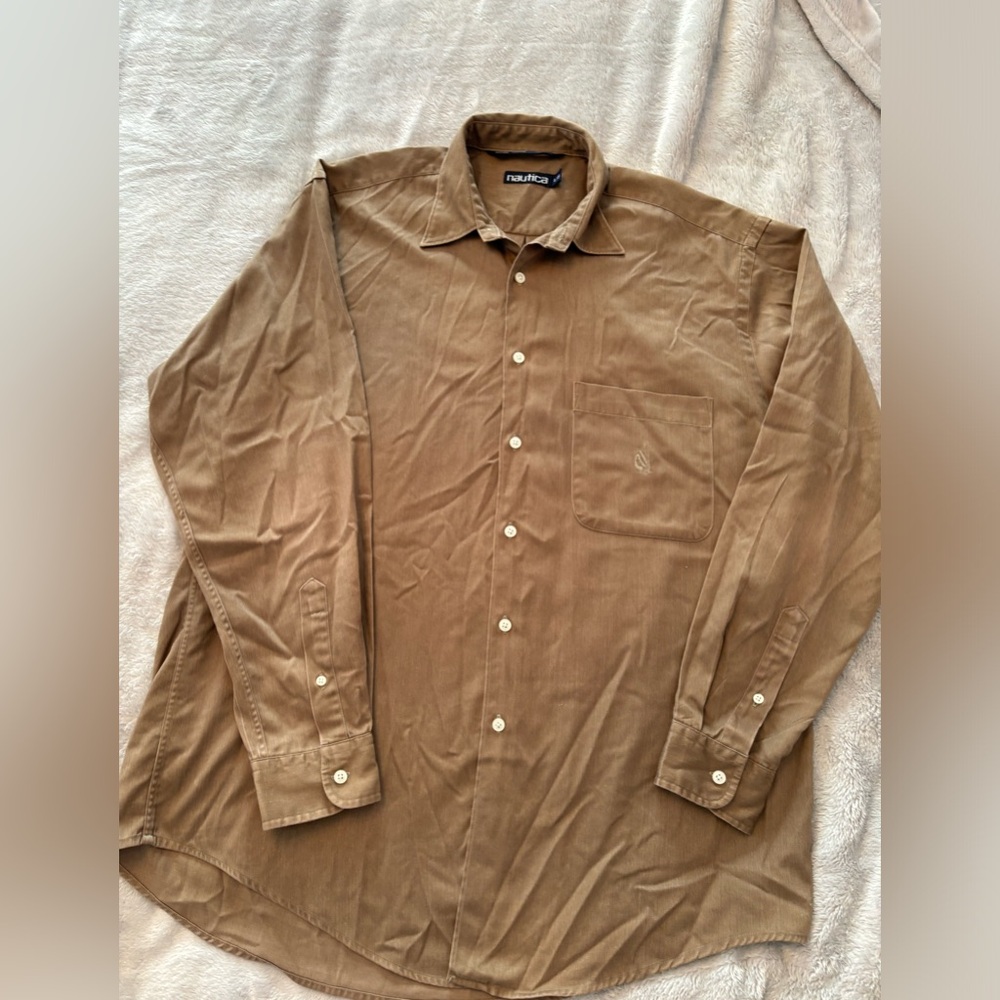 Like New Men’s Nautica Button Down
